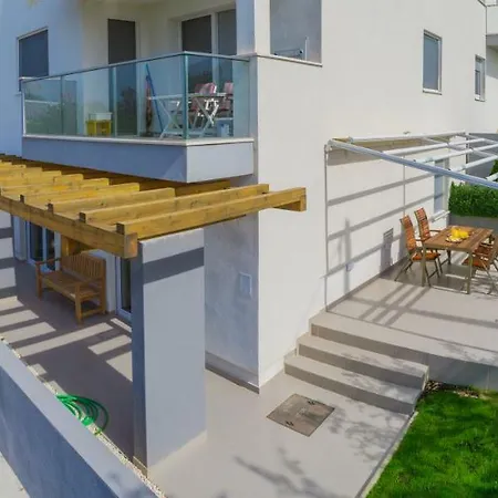 Apartment Leonarda Split